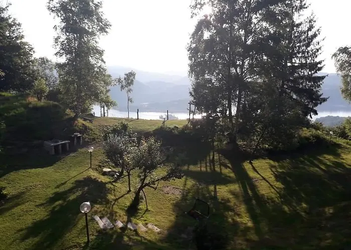 Villino Camparbino Vista D Orta 别墅 *